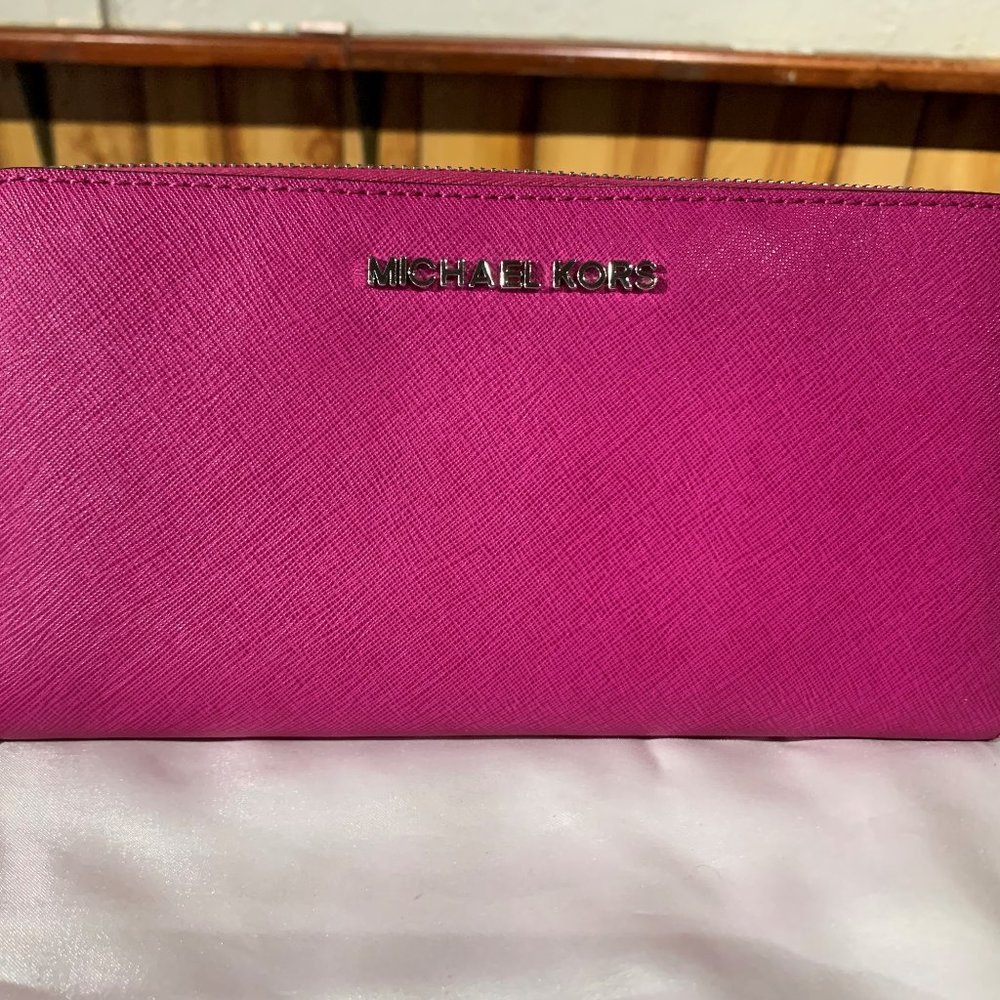 Michael Kors Beautiful Large Pink Leather Wallet